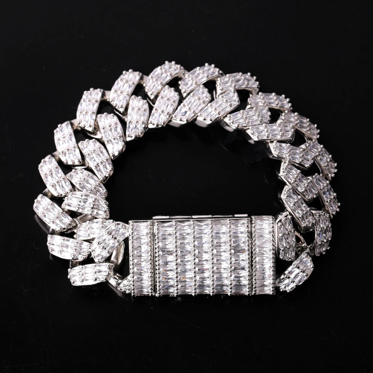 20MM BAGUETTE CUT DIAMOND BRACELET