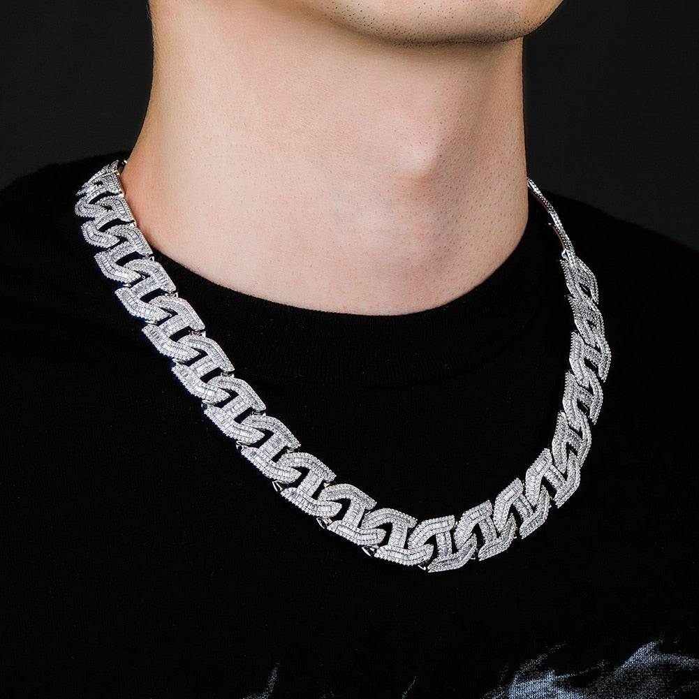 16mm Prong Baguette Curb Chain Link Necklace