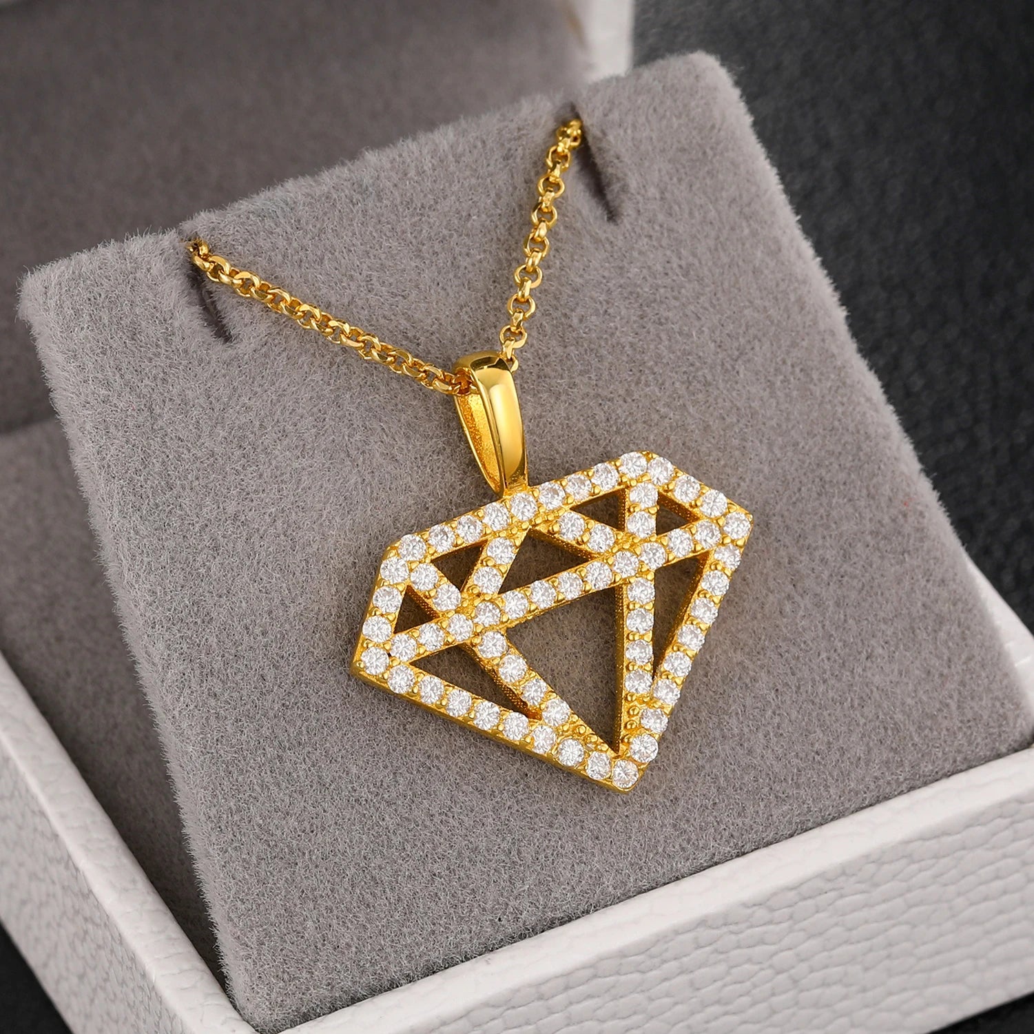 S925 Diamond Silhouette Moissanite Pendant Necklace