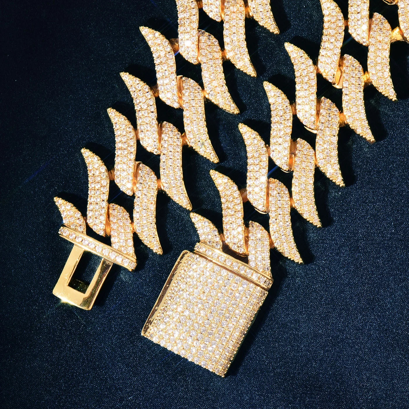 Spike Cuban Link Chain Necklace - 20MM - Icedgame & Co