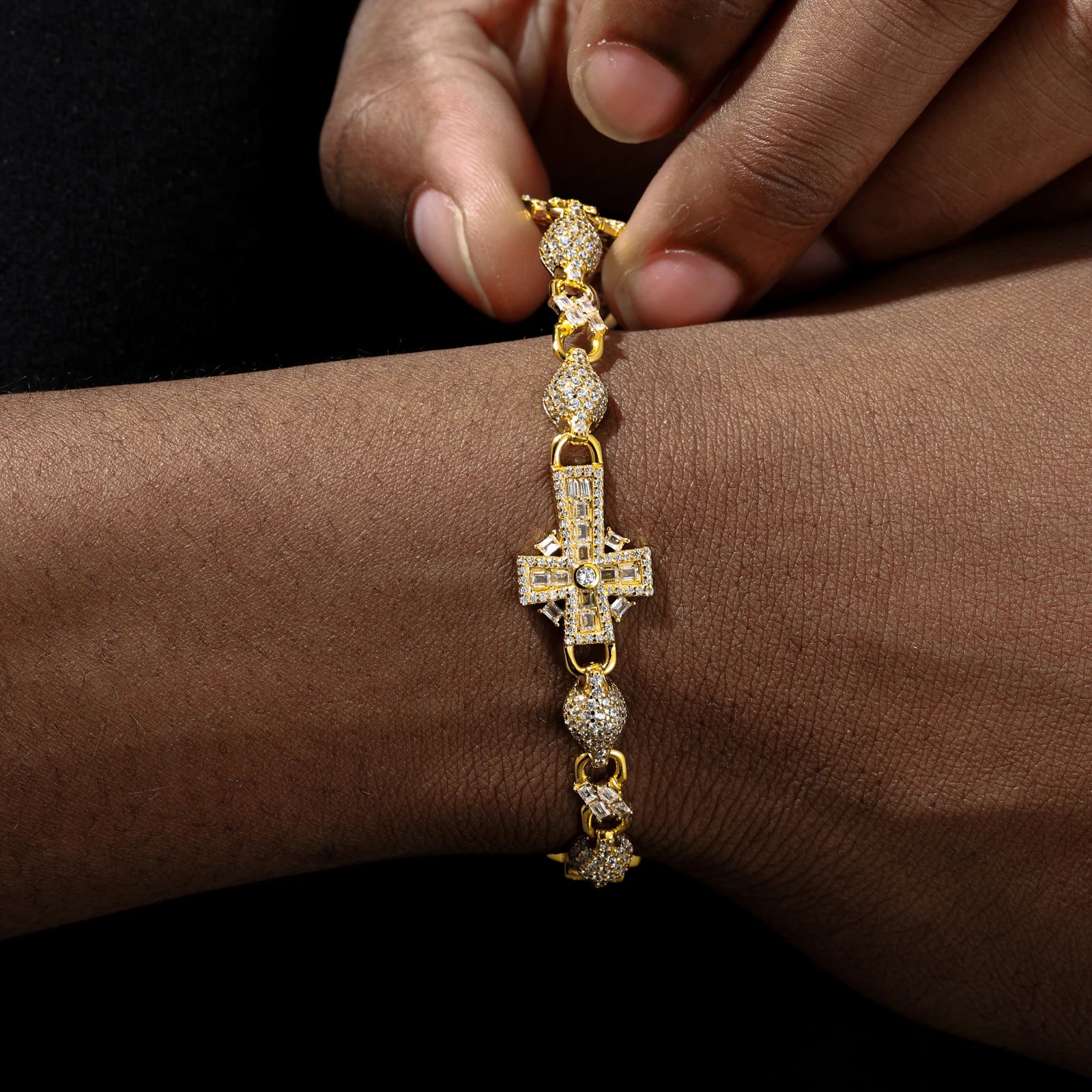 S925 Moissanite Diamond Iced Royal Cross Link Bracelet - 14mm