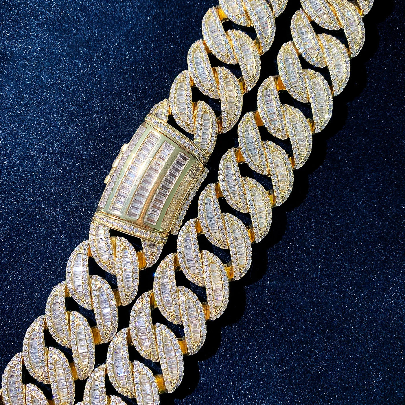 Baguette Curve Cuban Link Chain Necklace - 19mm