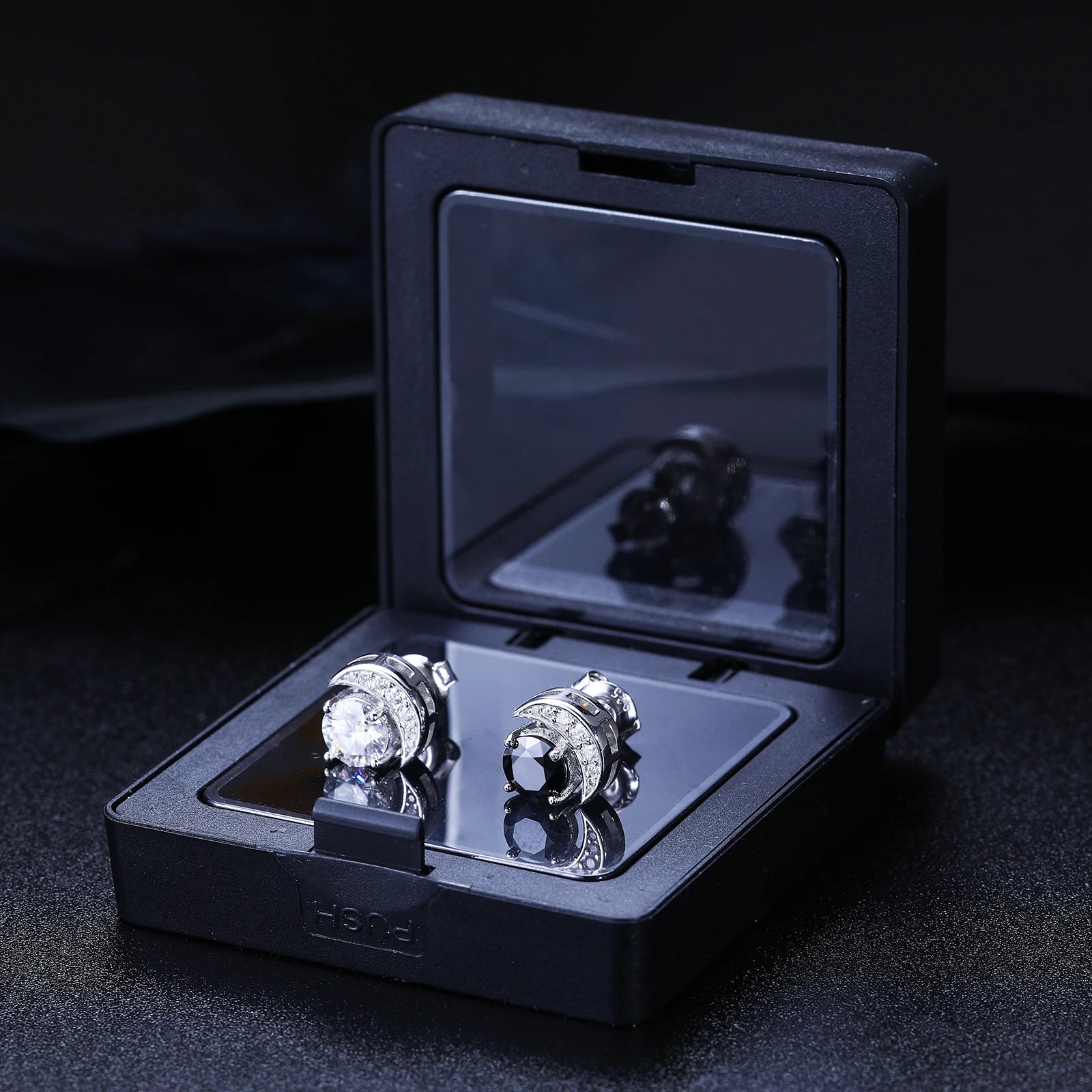 New S925 VVS Black White Moissanite Moon Stud Earrings