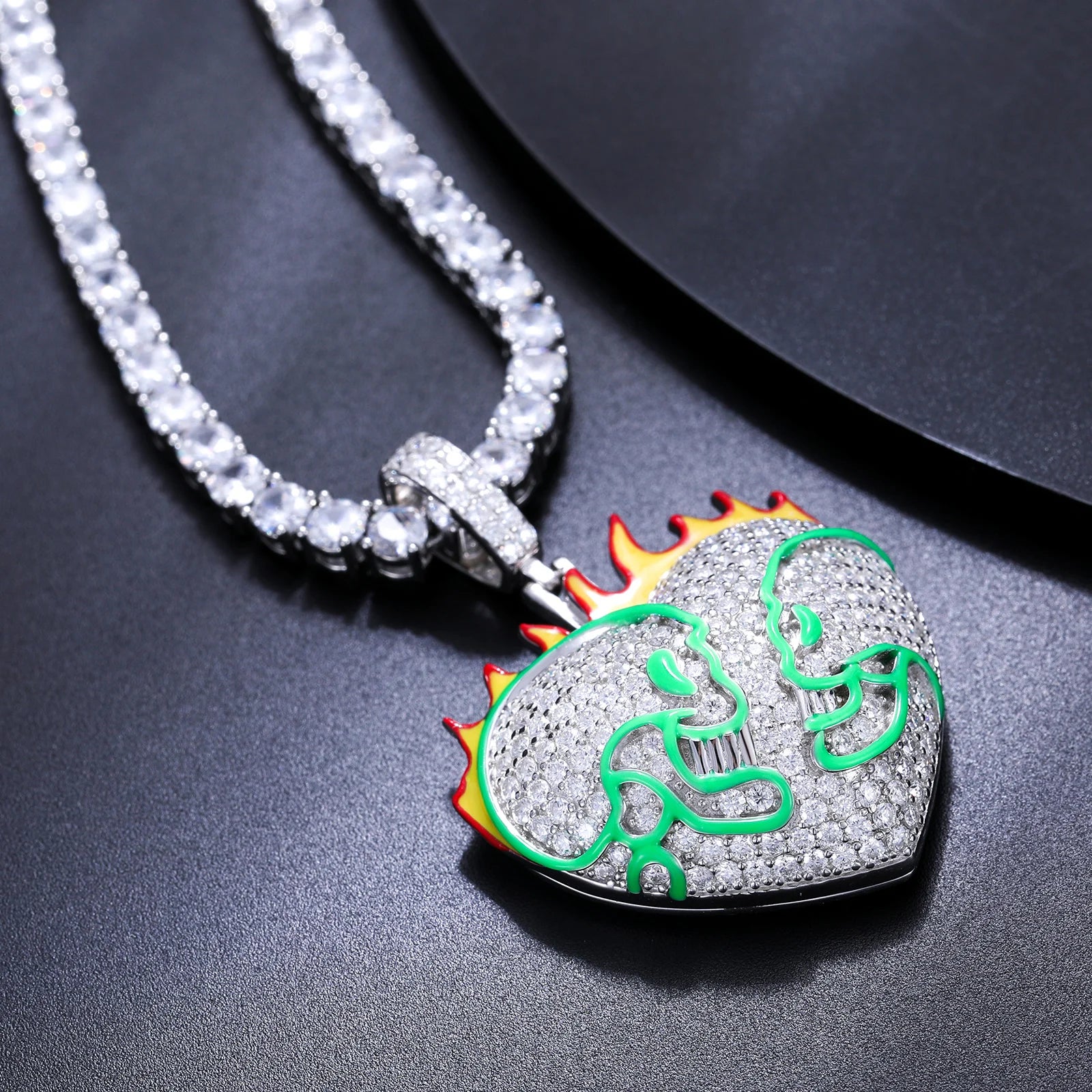 S925 Moissanite Heart Flame Luminous Diamond Pendant