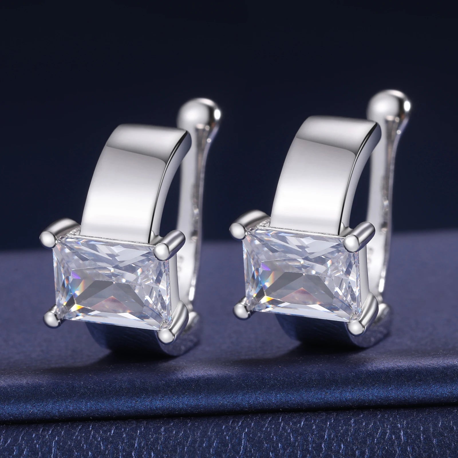 S925 Moissanite Princess Cut Cuff Earrings – White Gold/Gold