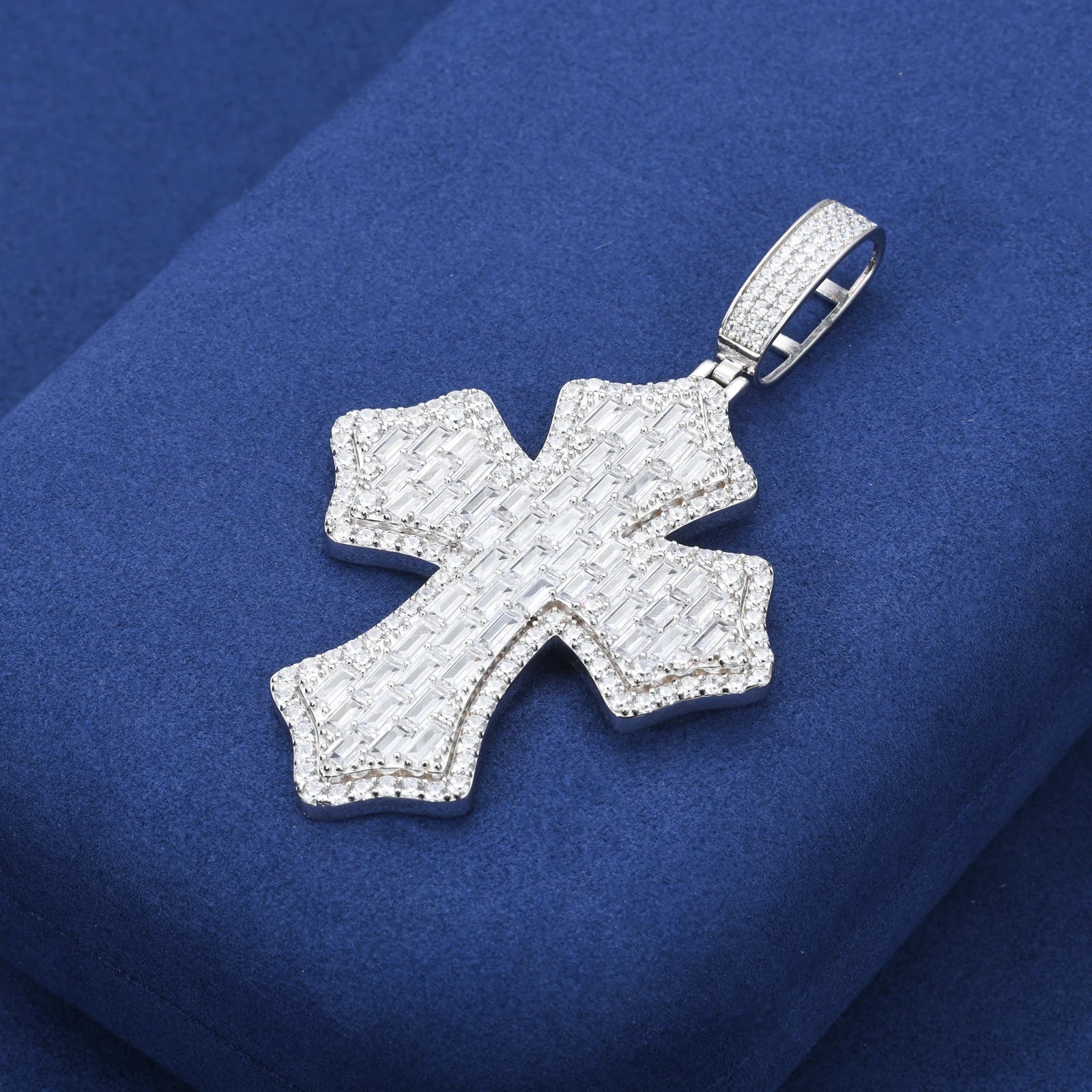 S925 Moissanite Baguette Diamond Cross Pendant