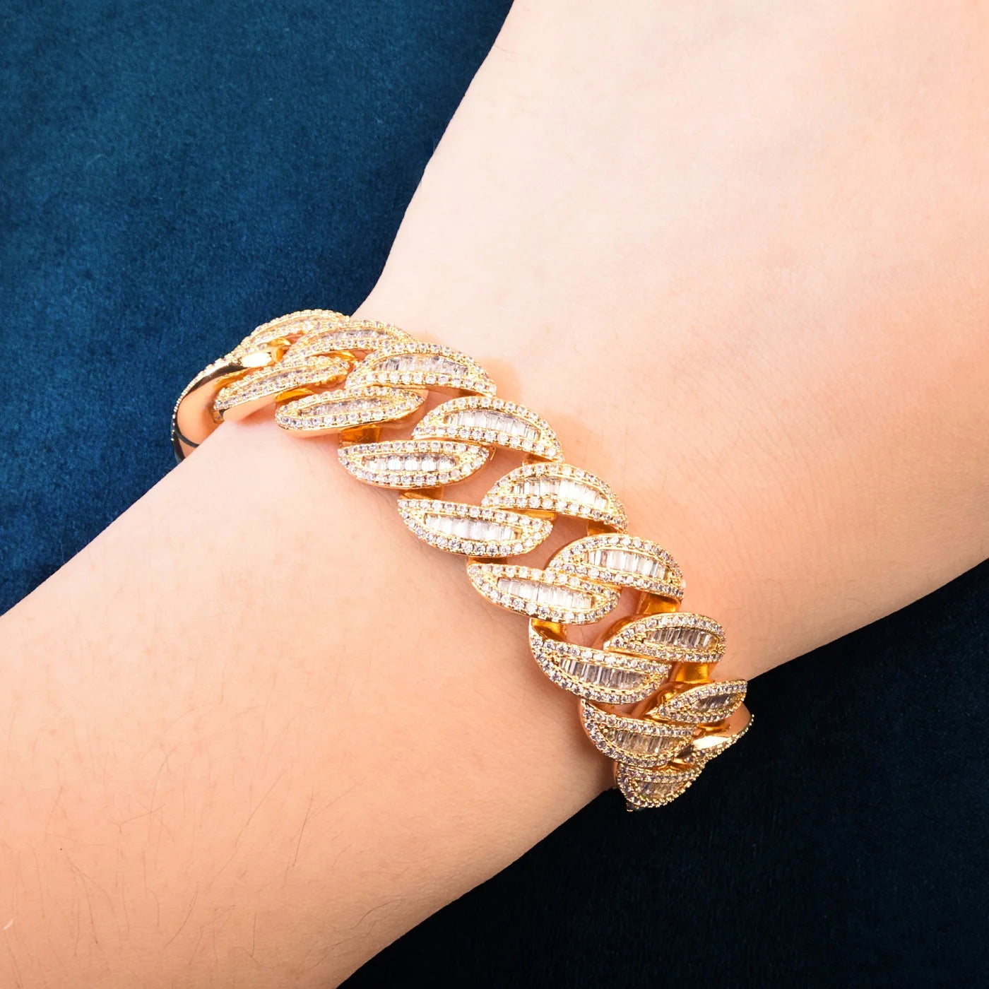 Baguette Curve Cuban Link Chain Bracelet - 19mm - Icedgame & Co