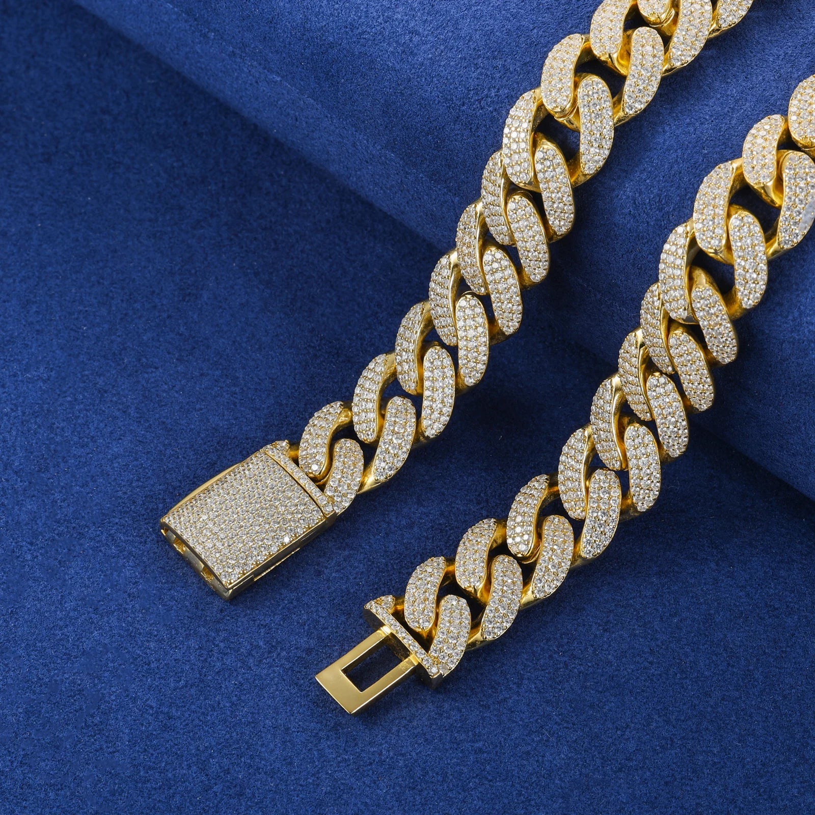 S925 Moissanite Royal Cross Stationed Cuban Link Chain - 23mm