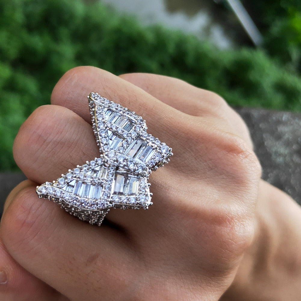 Wings - Baguette Ring in Gold/White Gold