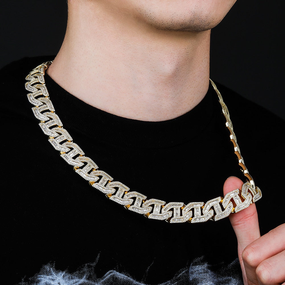 16mm Prong Baguette Curb Chain Link Necklace